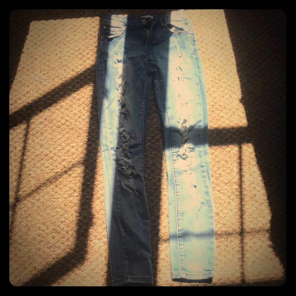 Selling Ripped jeans